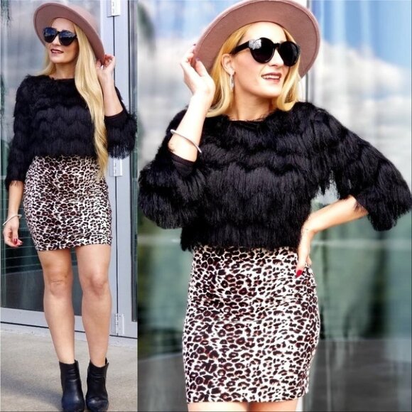 BLACK FRINGED CROP TOP - Picture 4 of 4